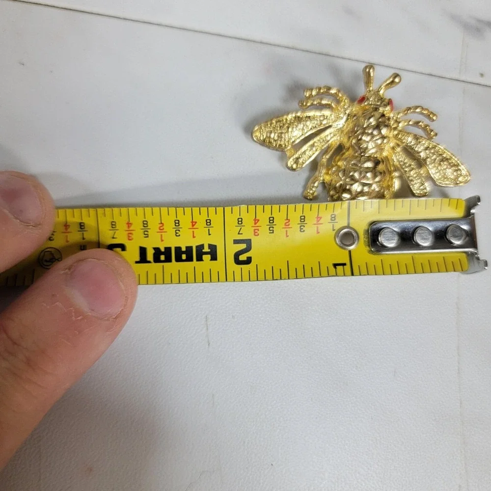 Gaudy Gold Good Luck Bug Pin, 1980s Brooch, Insect‎ Beetle Big Flying